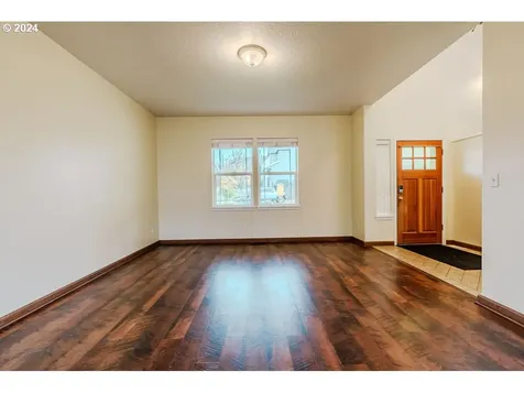 5649 SE Chase Loop Gresham OR 97080