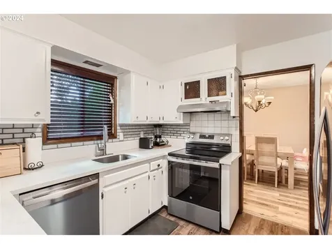 1006 Ne 173rd Avenue Portland OR 97230