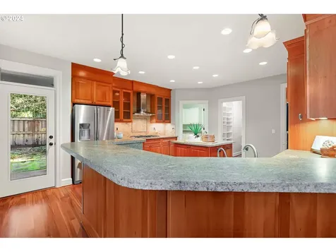 3485 Upper Drive Lake Oswego OR 97035