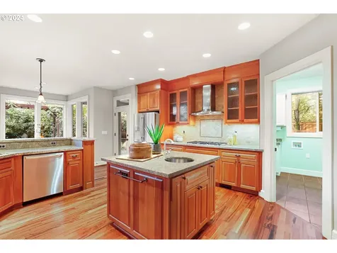 3485 Upper Drive Lake Oswego OR 97035