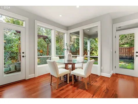 3485 Upper Drive Lake Oswego OR 97035