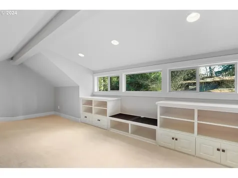 3485 Upper Drive Lake Oswego OR 97035