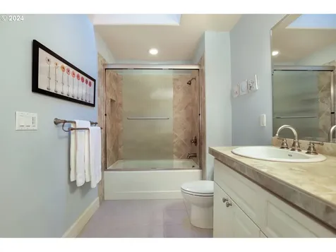 3485 Upper Drive Lake Oswego OR 97035