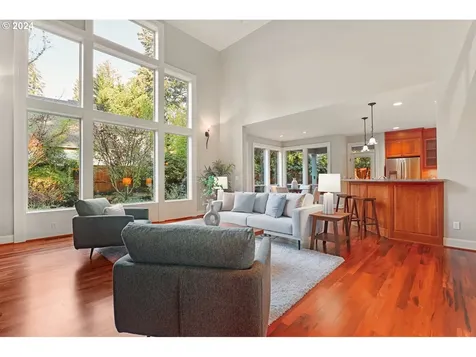 3485 Upper Drive Lake Oswego OR 97035