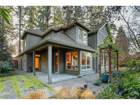 3485 Upper Drive Lake Oswego OR 97035