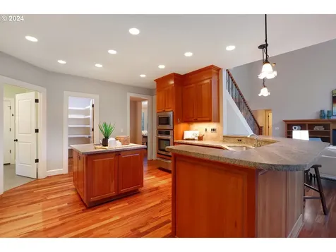 3485 Upper Drive Lake Oswego OR 97035