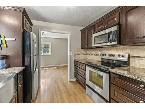4729 Sw Buddington Street Portland OR 97219