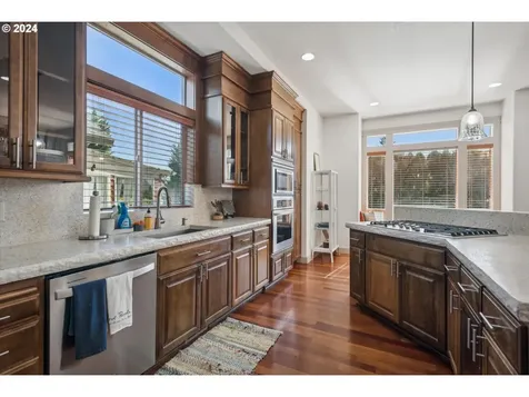 15262 SE Mia Court Clackamas OR 97015