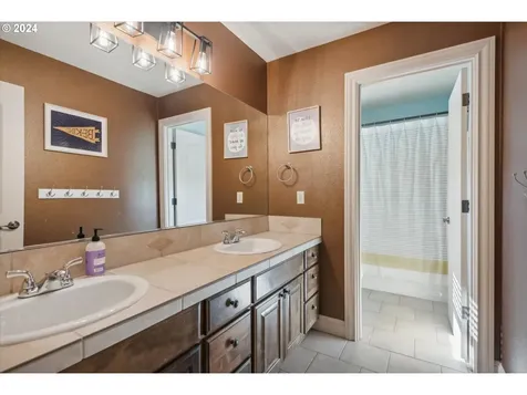15262 SE Mia Court Clackamas OR 97015