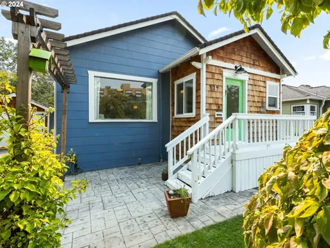 129 W 23rd Street Vancouver WA 98660