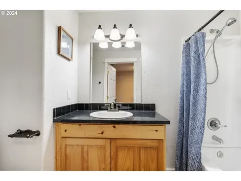 1848 Se 6th Avenue Camas WA 98607