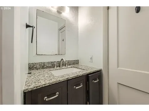 2823 18th Avenue Forest Grove OR 97116