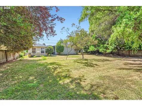 2823 18th Avenue Forest Grove OR 97116