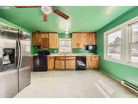 2823 18th Avenue Forest Grove OR 97116