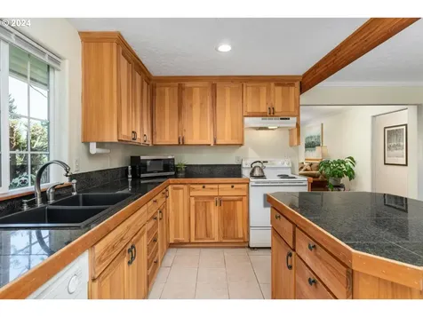 12225 Sw Marion Street Portland OR 97223