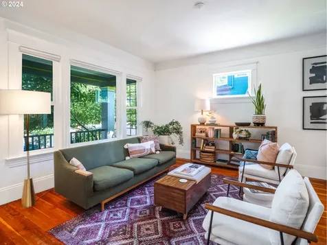 3025 SE 8th Avenue Portland OR 97202
