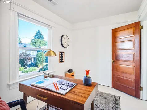 3025 SE 8th Avenue Portland OR 97202