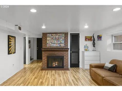 3240 SW Underwood Drive Portland OR 97225