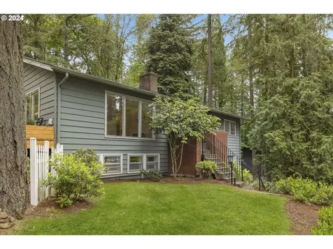 3240 SW Underwood Drive Portland OR 97225
