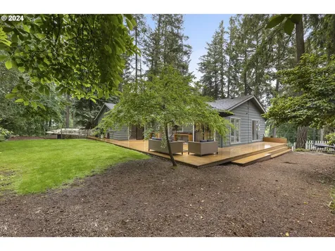 3240 SW Underwood Drive Portland OR 97225