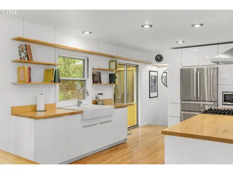 3240 SW Underwood Drive Portland OR 97225