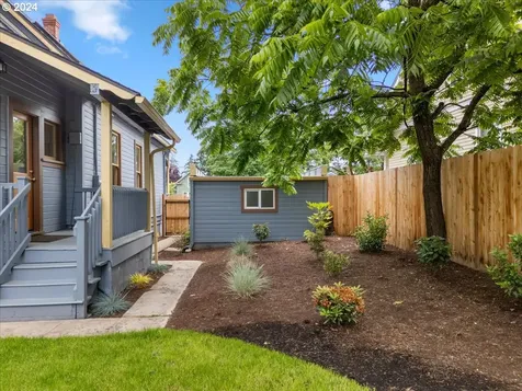 8915 N Portsmouth Avenue Portland OR 97203