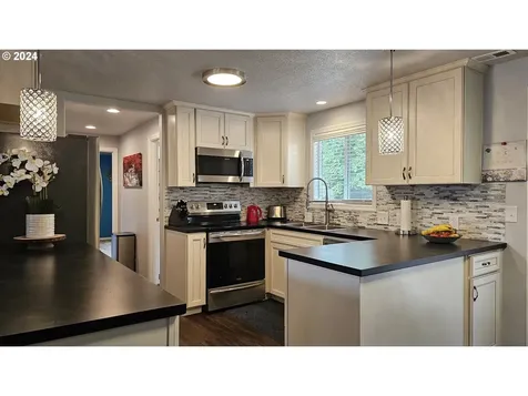 2168 15th Street Springfield OR 97477