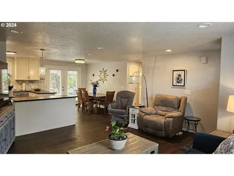 2168 15th Street Springfield OR 97477