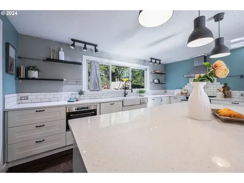 15951 S Brook Court Oregon City OR 97045