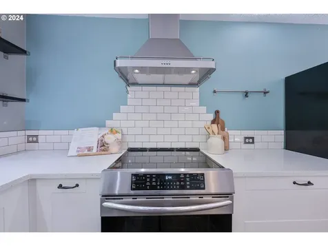 15951 S Brook Court Oregon City OR 97045