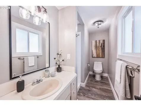 15951 S Brook Court Oregon City OR 97045