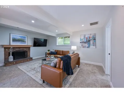 15951 S Brook Court Oregon City OR 97045
