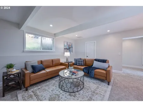 15951 S Brook Court Oregon City OR 97045