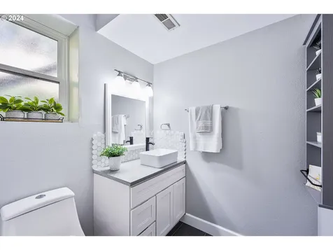 15951 S Brook Court Oregon City OR 97045