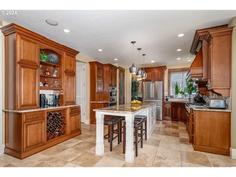 4817 Nw Highpoint Drive Camas WA 98607