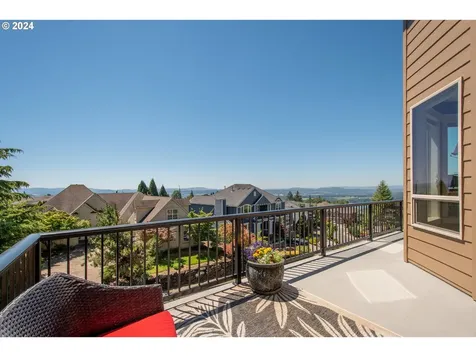 4817 Nw Highpoint Drive Camas WA 98607
