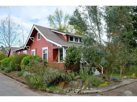 545 Sw Drumwood Avenue Mcminnville OR 97128