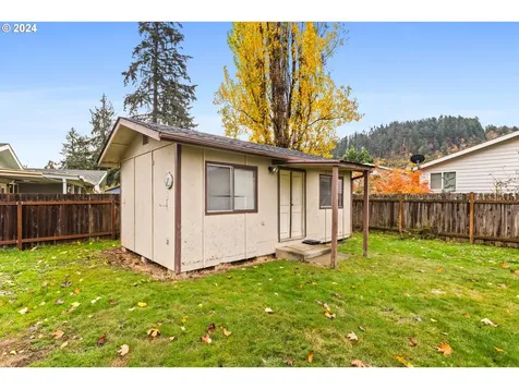 825 Evergreen Drive Creswell OR 97426