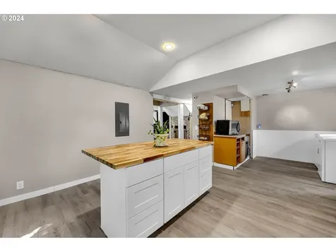 21731 SE Ash Street Gresham OR 97030