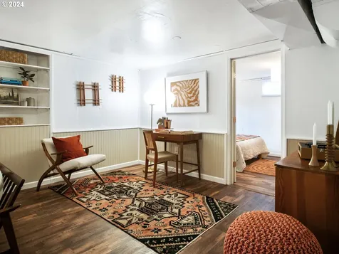 10054 Ne Weidler Street Portland OR 97220
