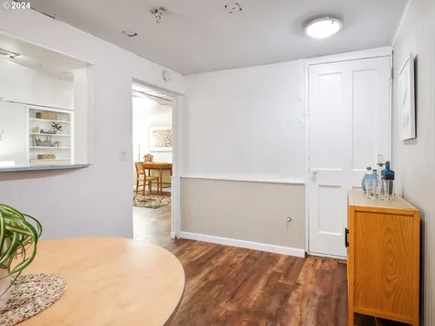 10054 Ne Weidler Street Portland OR 97220