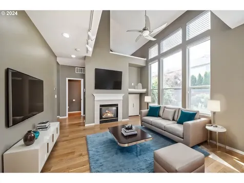 8852 Sw Ashford Street Portland OR 97224