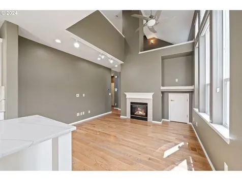 8852 Sw Ashford Street Portland OR 97224