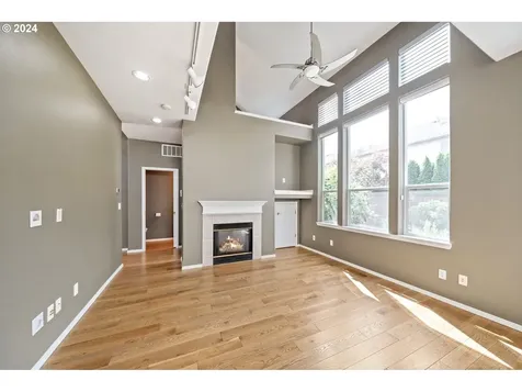 8852 Sw Ashford Street Portland OR 97224