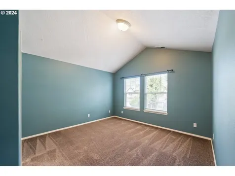 8852 Sw Ashford Street Portland OR 97224