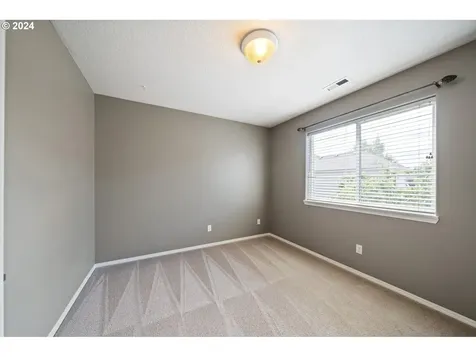 8852 Sw Ashford Street Portland OR 97224