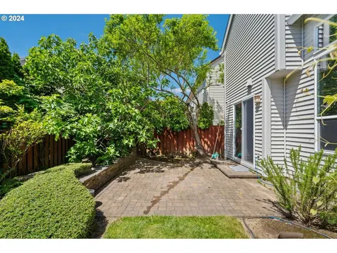 8852 Sw Ashford Street Portland OR 97224