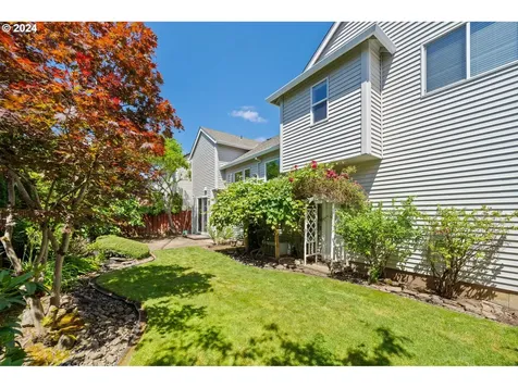 8852 Sw Ashford Street Portland OR 97224