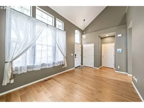 8852 Sw Ashford Street Portland OR 97224