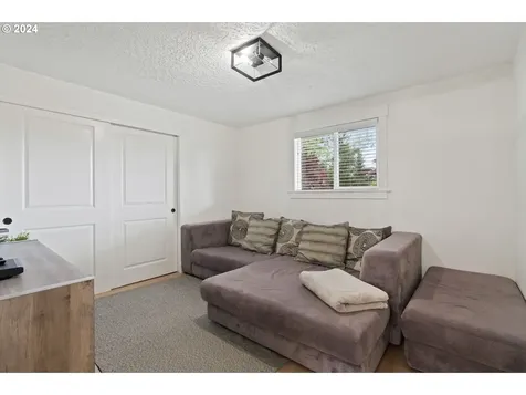 36171 S Meadow Court Molalla OR 97038
